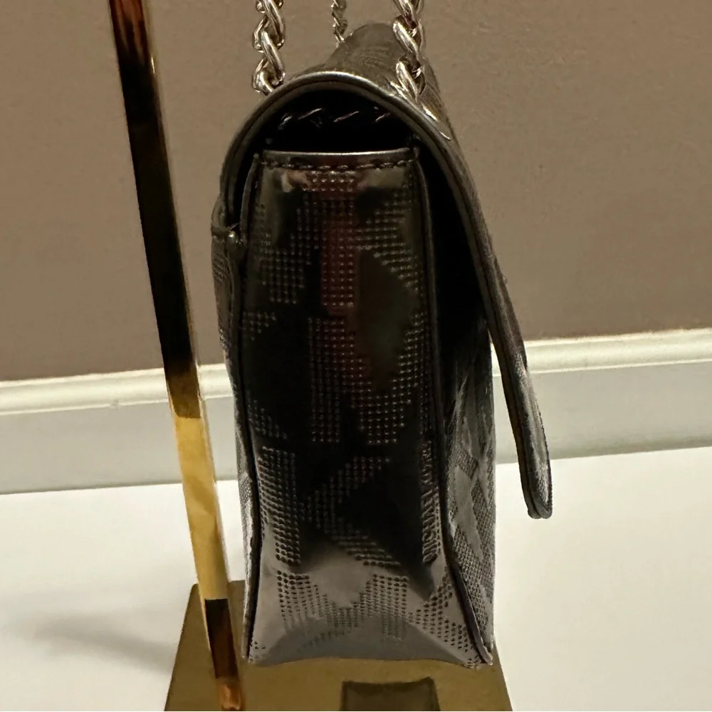 Michael Kors EUC Metallic Silver Logo Patent Leather Jet Set Shoulder Bag